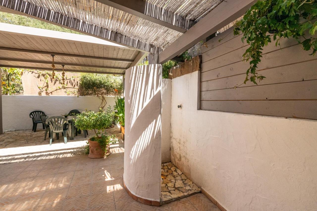 Casa Vacanza de Dinu SantʼAnna Arresi Esterno foto