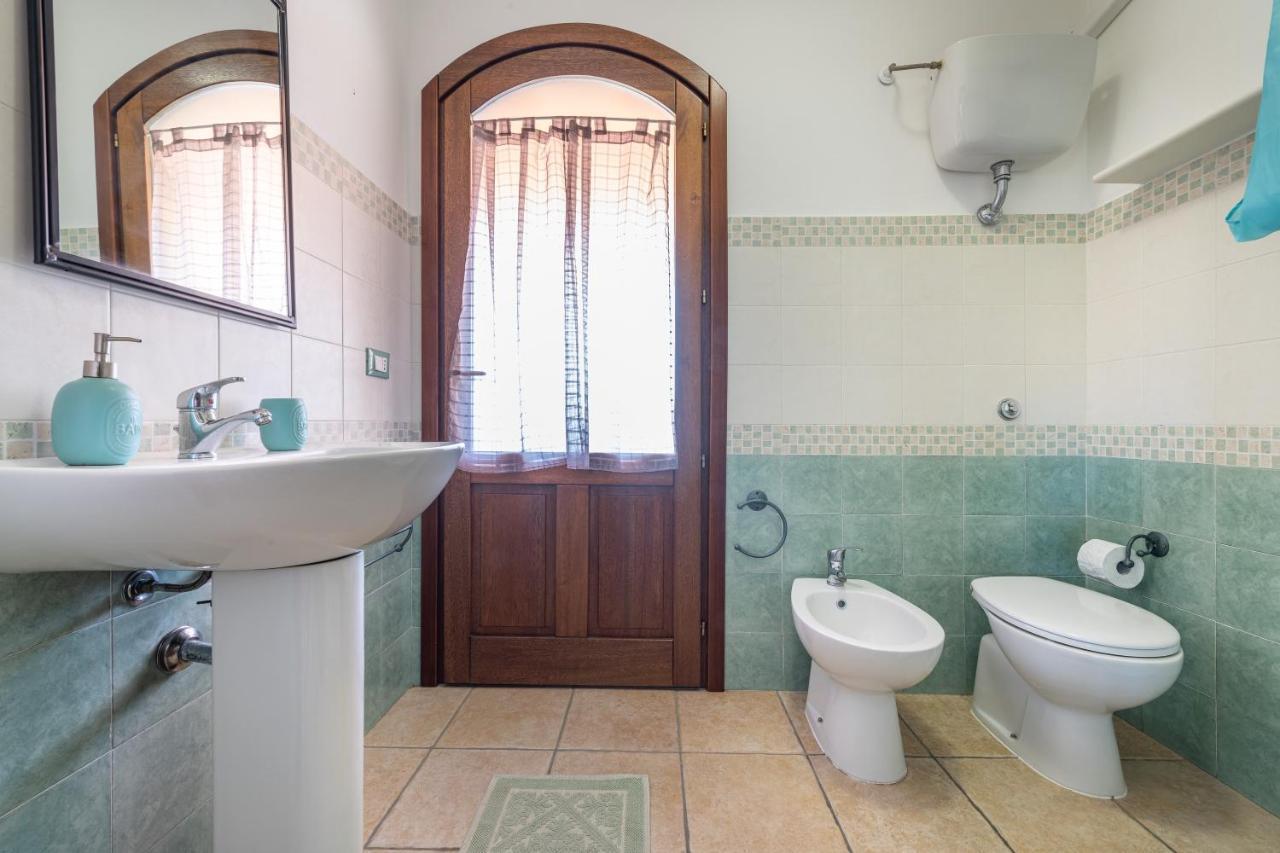 Casa Vacanza de Dinu SantʼAnna Arresi Esterno foto