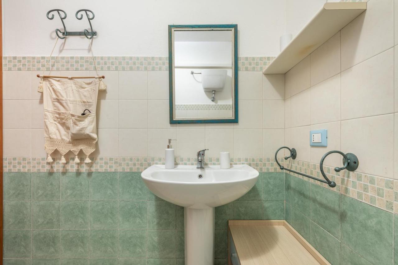 Casa Vacanza de Dinu SantʼAnna Arresi Esterno foto