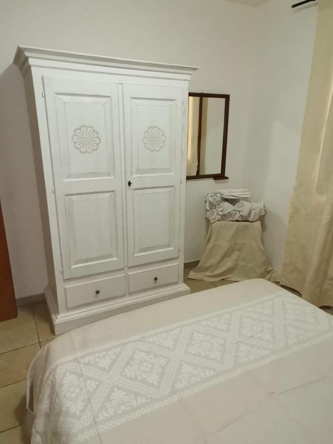 Casa Vacanza de Dinu SantʼAnna Arresi Esterno foto